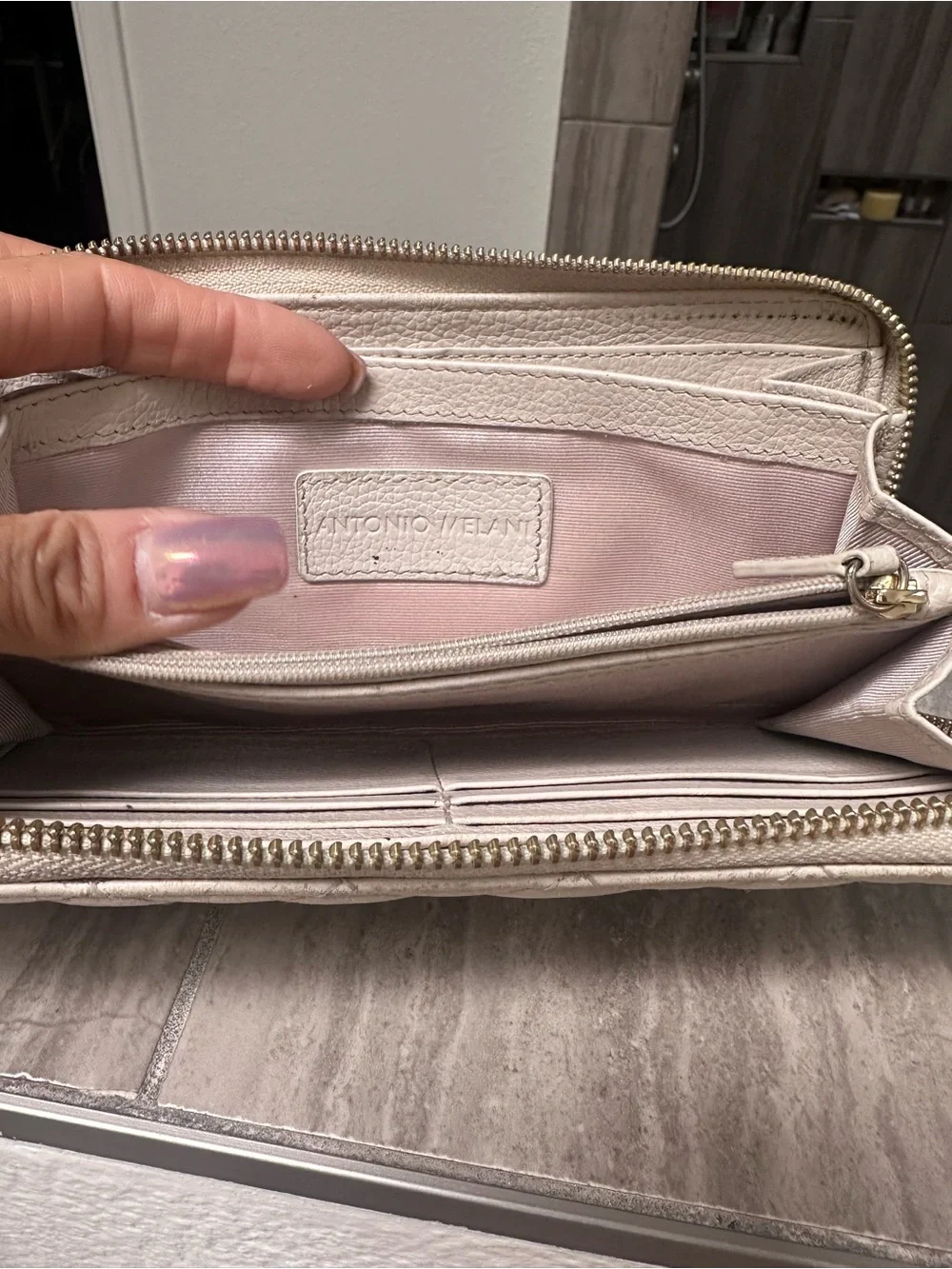 ANTONIO MELANI Pale Pink Cream Zip-Around Wallet